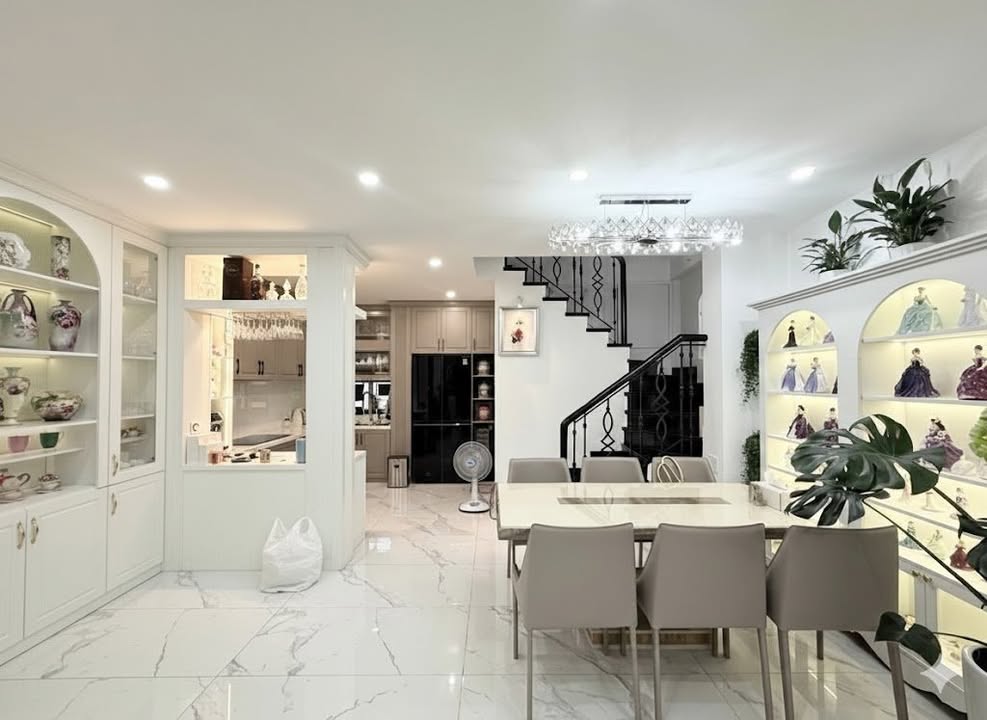 Nhà phố Huỳnh Văn Bánh, Phú Nhuận 52m² giá 9.69 tỷ - Thiết kế hiện đại, giao thông thuận lợi!