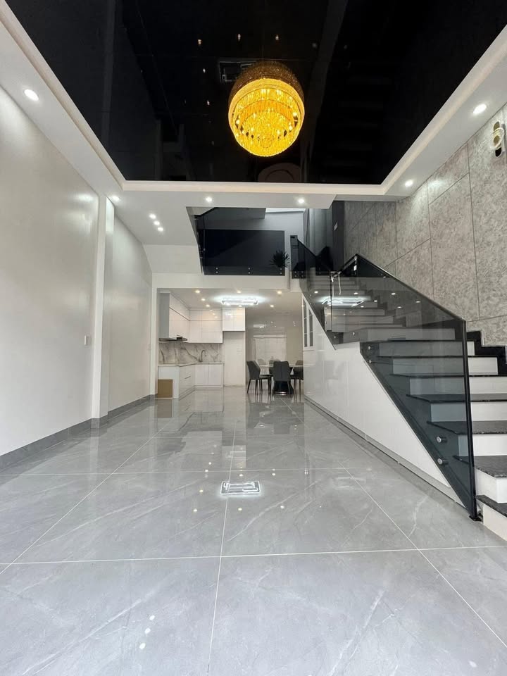 Nhà 4 tầng hiện đại tại Phường Đông Kinh, 60m² giá 3.4 tỷ - Tiện nghi đầy đủ, vào ở ngay!