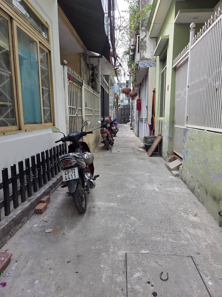 Nhà phố 2,5 tầng tại kiệt 96 Điện Biên Phủ 62.6m² giá 4.25 tỷ - Vị trí trung tâm tiện lợi!