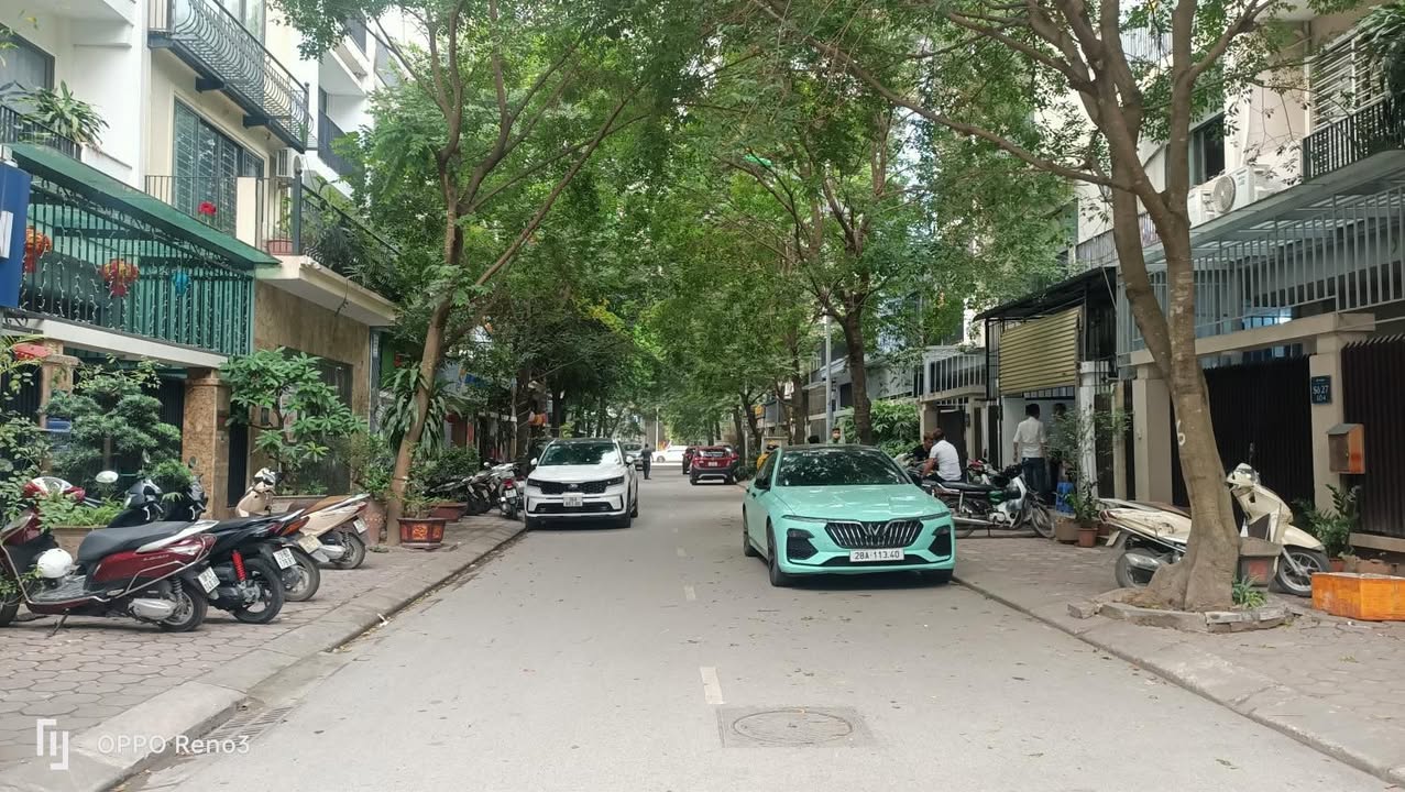 Townhouse KĐT Mỹ Đình 65m² giá 18 tỷ - Đầu tư sinh lời hiếm có!