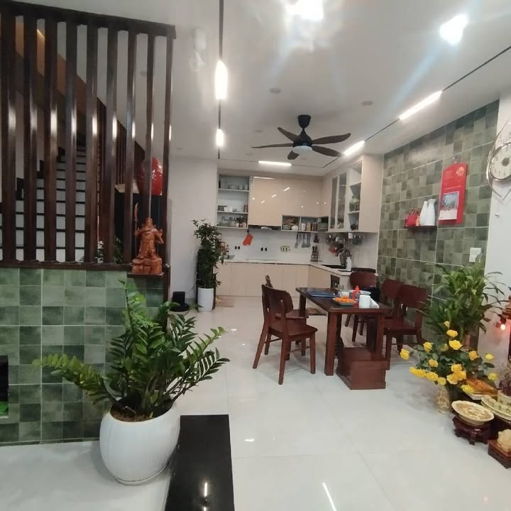 Nhà 5 tầng Tây Mỗ 40m² giá 9.7 tỷ - Gần sân vận động Mỹ Đình!