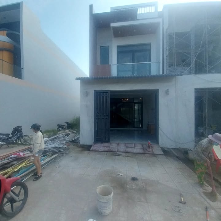 Nhà 2 tầng 100m² tại Khu Minh Linh, Vĩnh Long giá 2.95 tỷ - Sẵn sàng ở ngay!