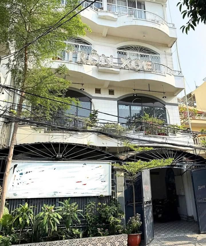 Văn phòng cho thuê tại Âu Cơ, Tân Bình 200m² - Thiết kế thông thoáng, giá chỉ 60 triệu/tháng!