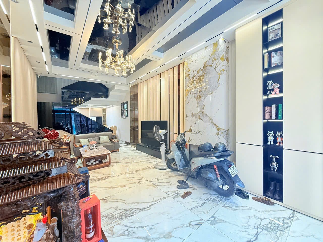 Bán nhà lô góc nở hậu mới đẹp phố Chùa Hàng, vị trí cực đẹp kinh doanh và ở