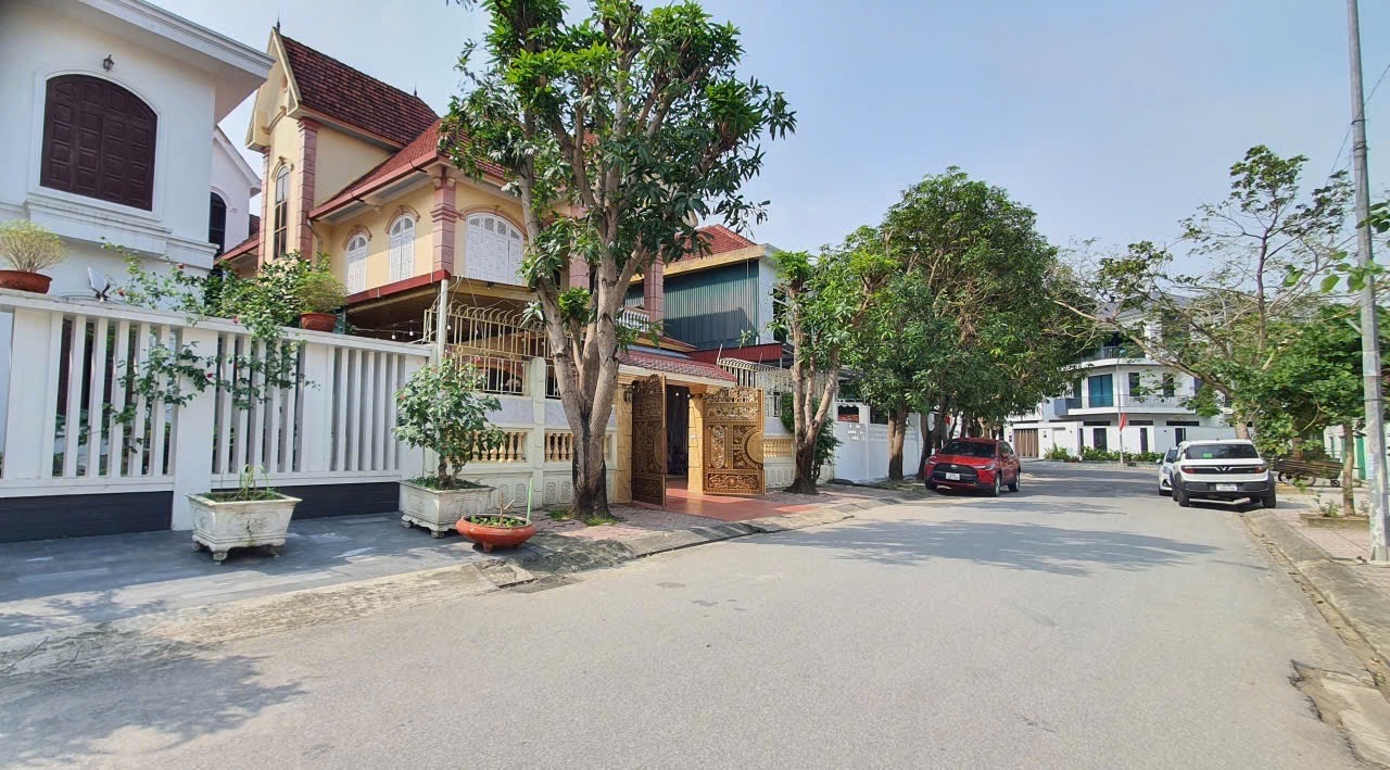 Bán Nhà Biệt Thự Trung Tâm 