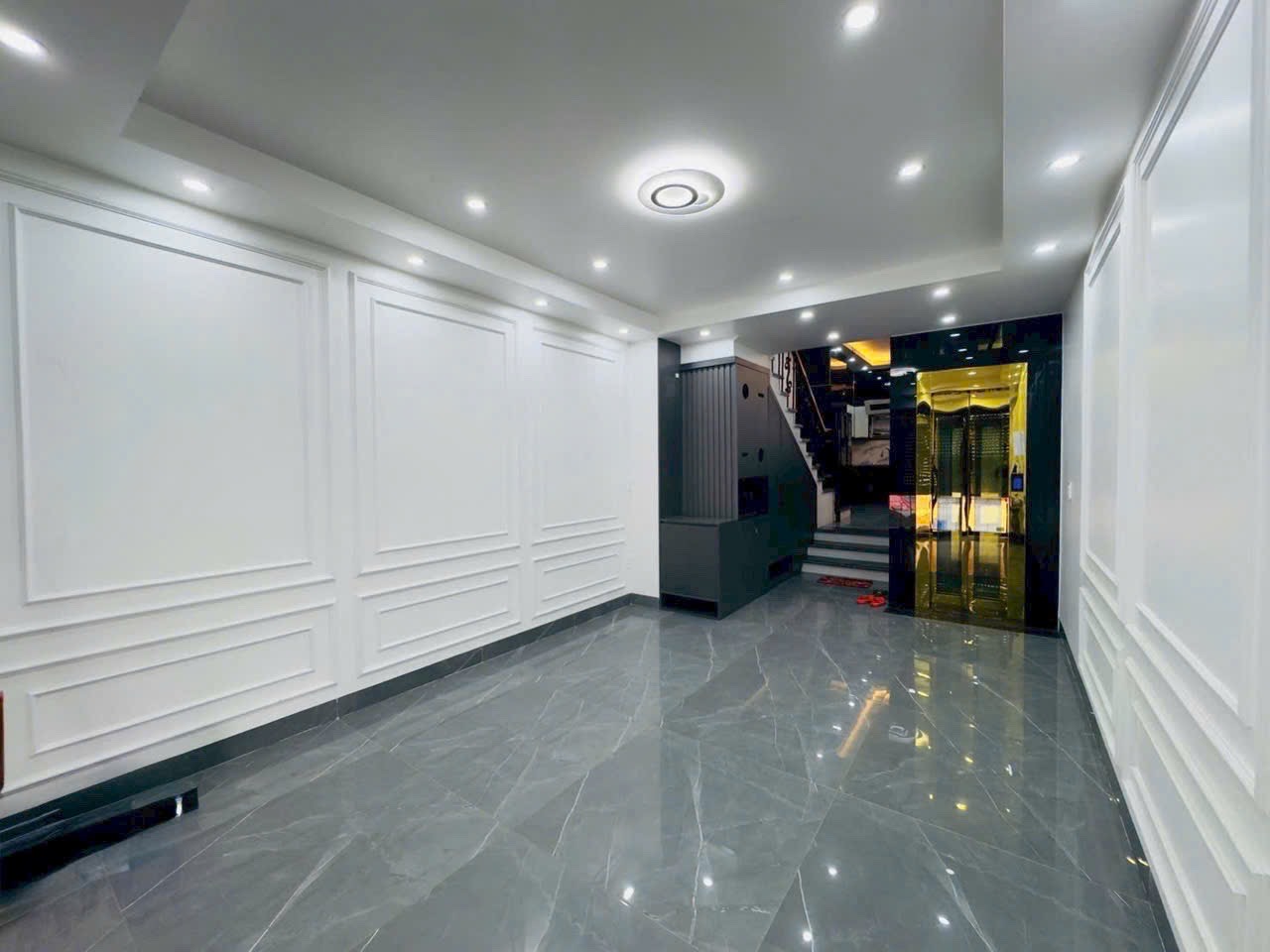 Bán Nhà 5 tầng Thang Máy Khu TĐC Cây Đa-60m ²