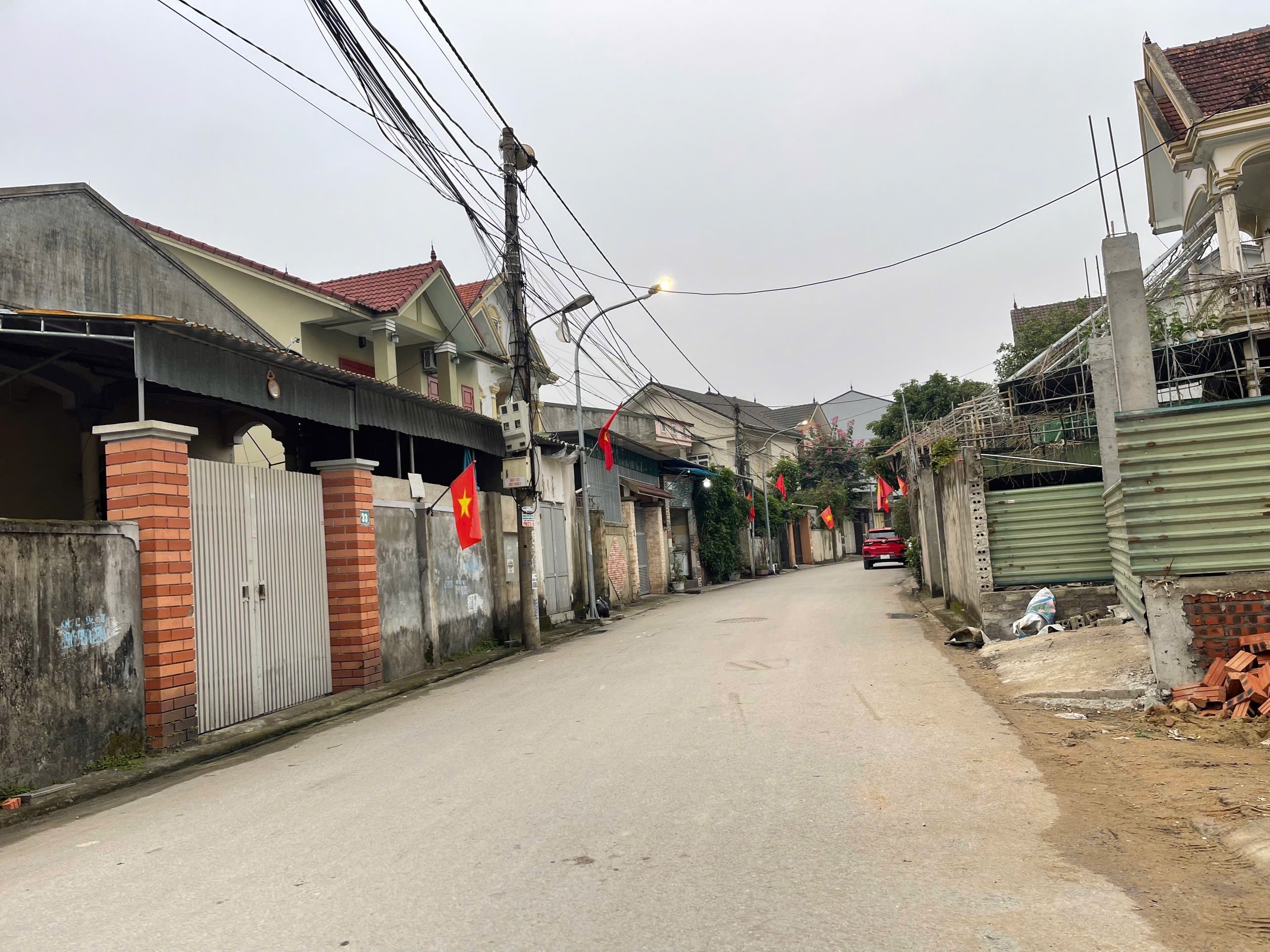  Chính chủ gửi B.án lô đất siêu đẹp mặt đường Văn Tân -P. Hưng Dũng