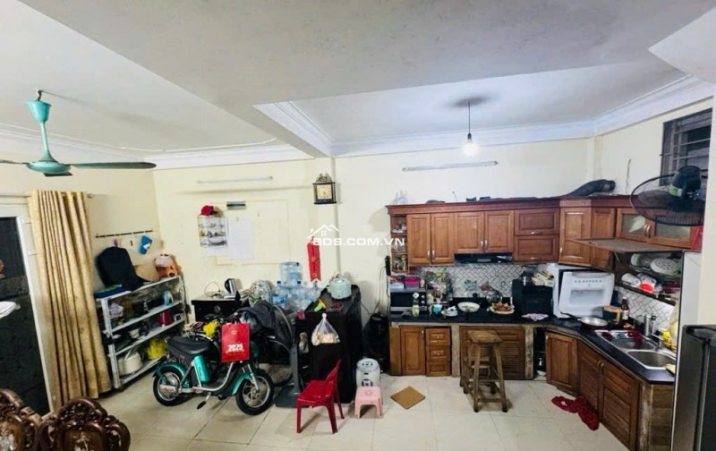 Nhà phố Ba Đình 37m² giá 9.3 tỷ - Chính chủ, sẵn sàng vào ở ngay!