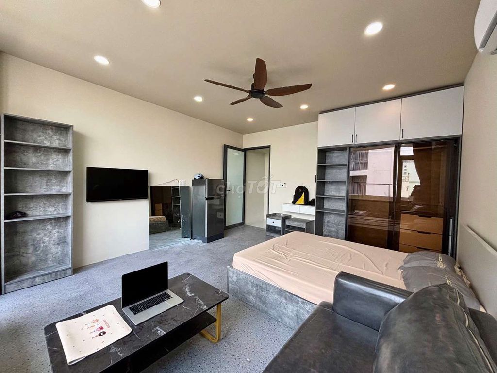 Căn hộ cao cấp 1 phòng ngủ Bùi Văn Thêm 40m² giá 8.5 triệu - Gần công viên Gia Định!