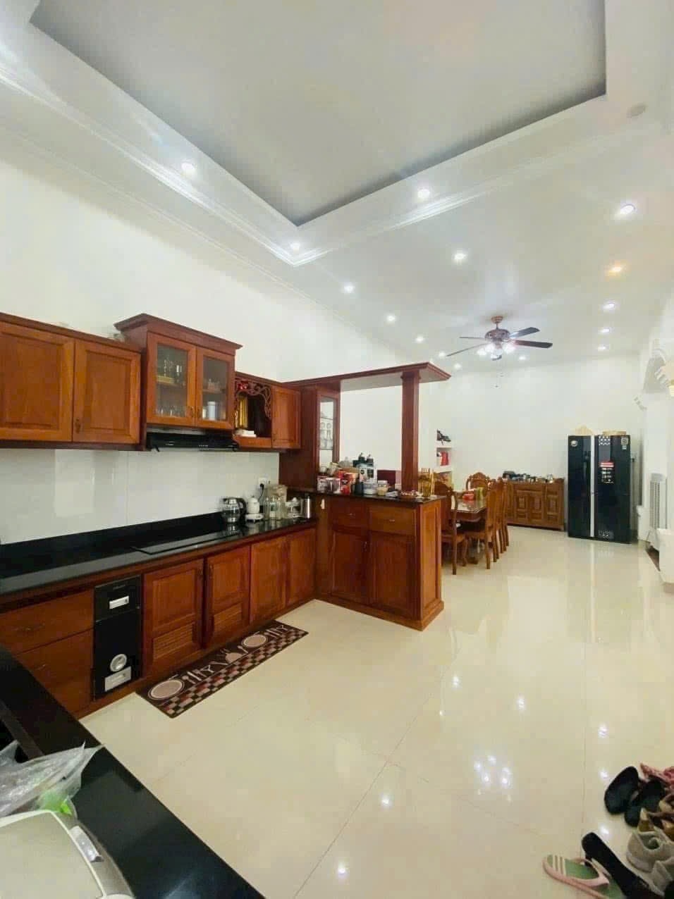 Nhà biệt thự góc Trần Văn Sắc, KDC Diệu Hiền 215m² giá 9.999 tỷ - Cơ hội đầu tư tuyệt vời!