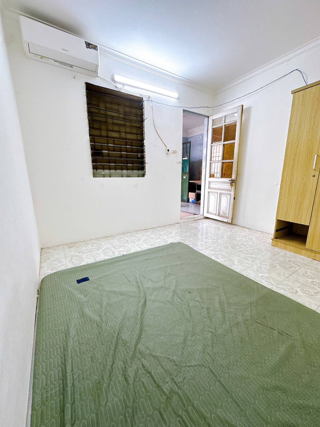 Phòng đơn cho thuê ngõ 189 Hoàng Hoa Thám, Ba Đình 17m² - Giá chỉ 2 triệu