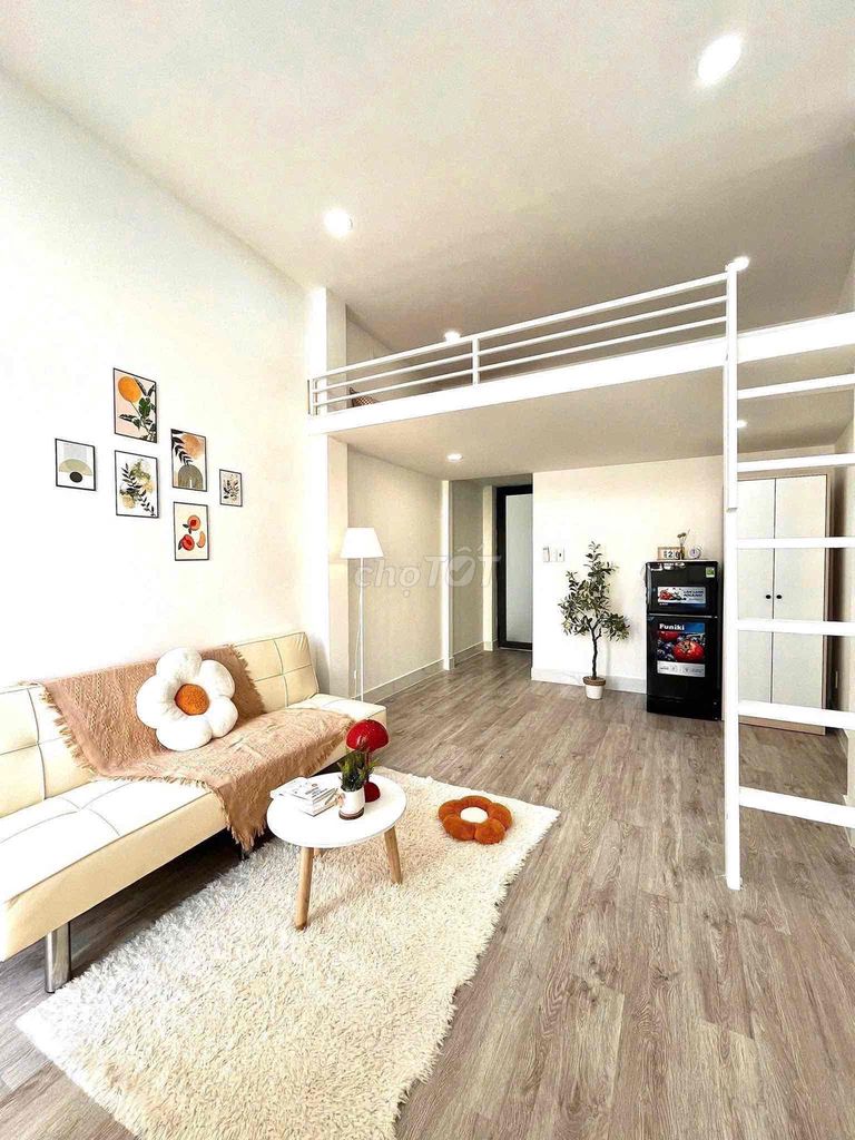Phòng gác balcon full nội thất 42m² giá 6 triệu - Gần Lotte Quận 7!