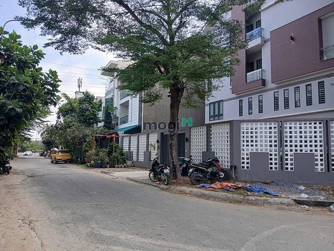 Biệt Thự Căn Góc 246.4m² Đường Bát Nàn Quận 2 - Giá Chỉ 49 Tỷ!