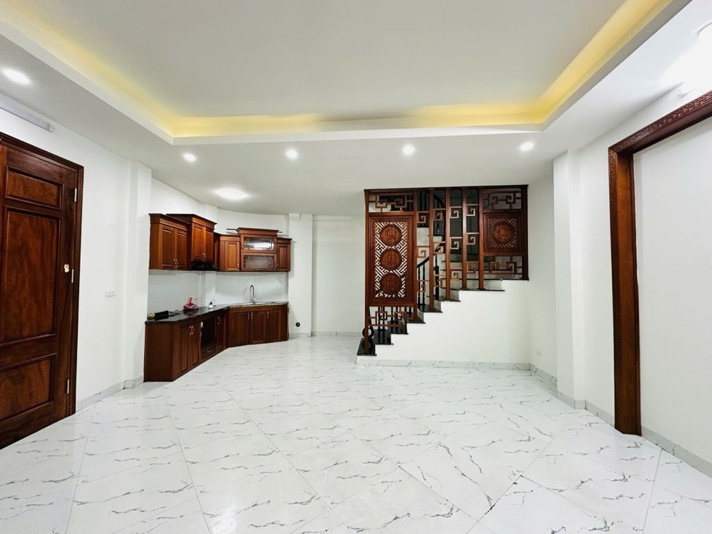 Nhà đẹp Hoàng Hoa Thám, Ba Đình 52m² giá 12 tỷ - Thiết kế 5 tầng sang trọng