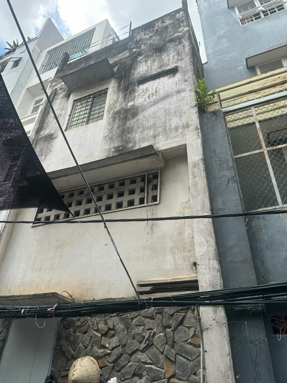 Nhà 2 mặt tiền HXH Thạch Thị Thanh, Quận 1, 64m² - Đầu tư sinh lời ngay!