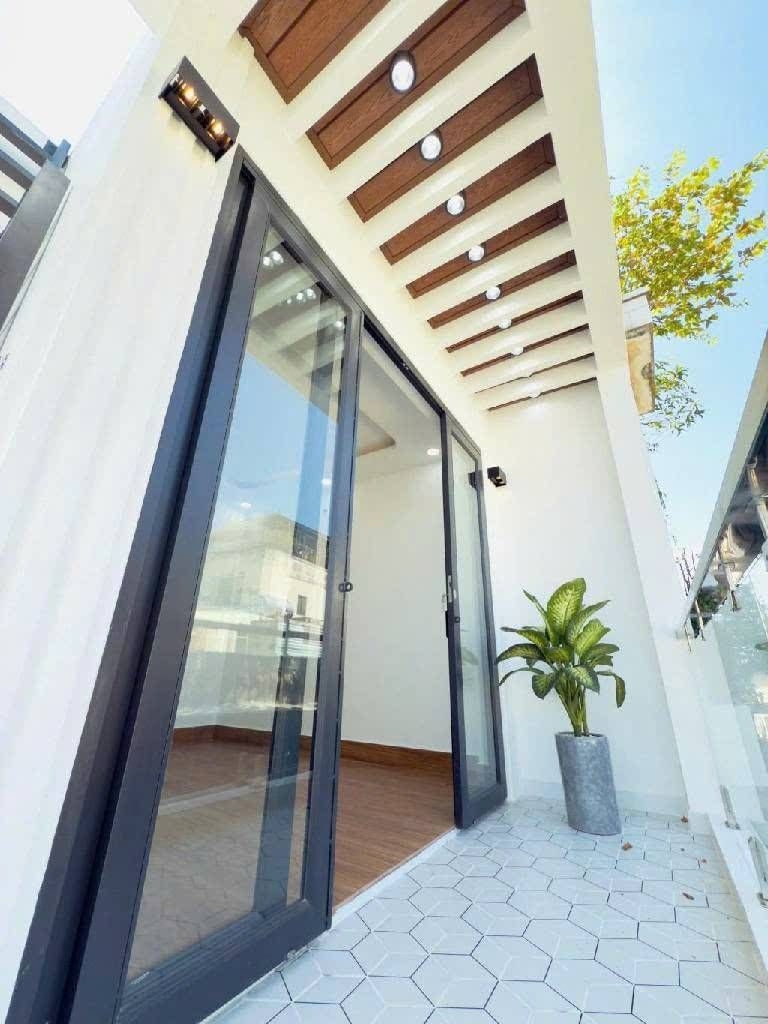 Nhà mới 4 tầng Hưng Phú, Quận 8, 30m², Giá 5.19 tỷ - Sẵn sàng vào ở ngay!