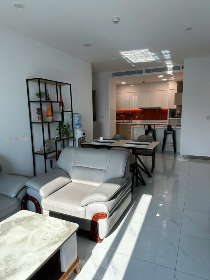 Căn hộ Sunwah Pearl 2PN 99m² giá 4x triệu - View sông tuyệt đẹp!