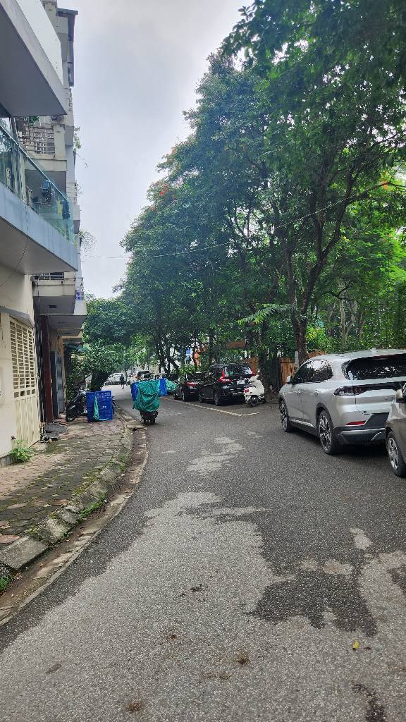 Nhà phố Văn Quán, Hà Đông 85m² giá 26.5 tỷ - Kinh doanh thuận lợi!