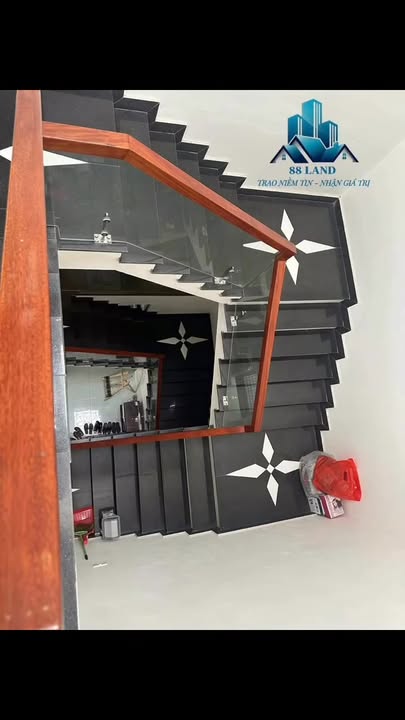 Nhà mặt tiền 4 tầng đường Trần Đăng Tuyển, Bắc Giang 75m² giá 8 tỷ - Vị trí đắc địa, tiện ích đầy đủ!