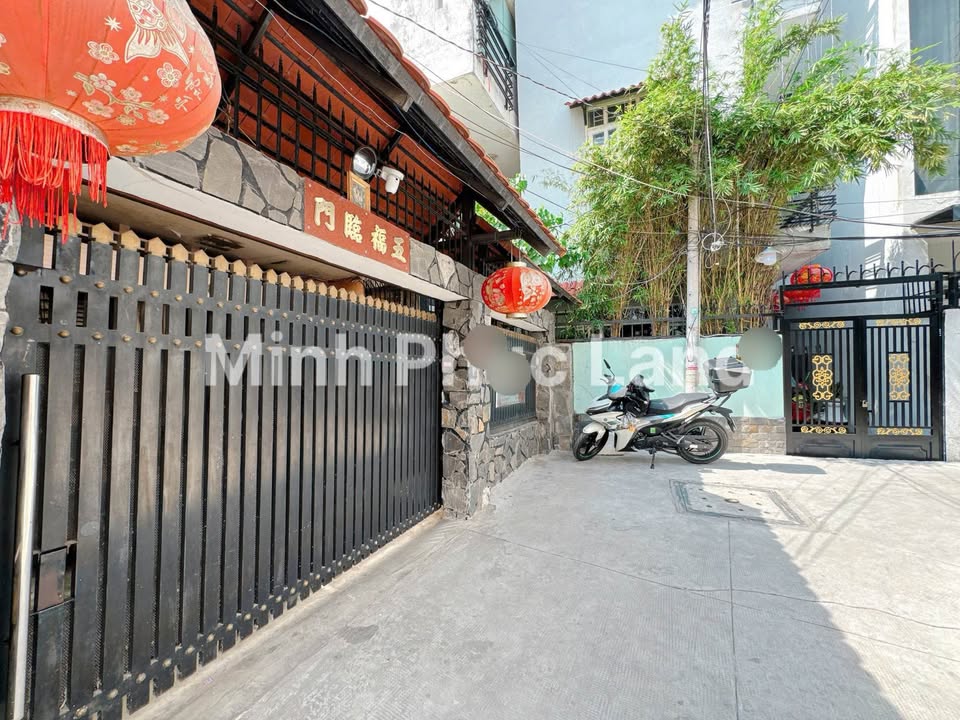 Nhà phố Phú Thuận, Quận 7, 110m² giá 6 tỷ - Tiện xây mới ngay!