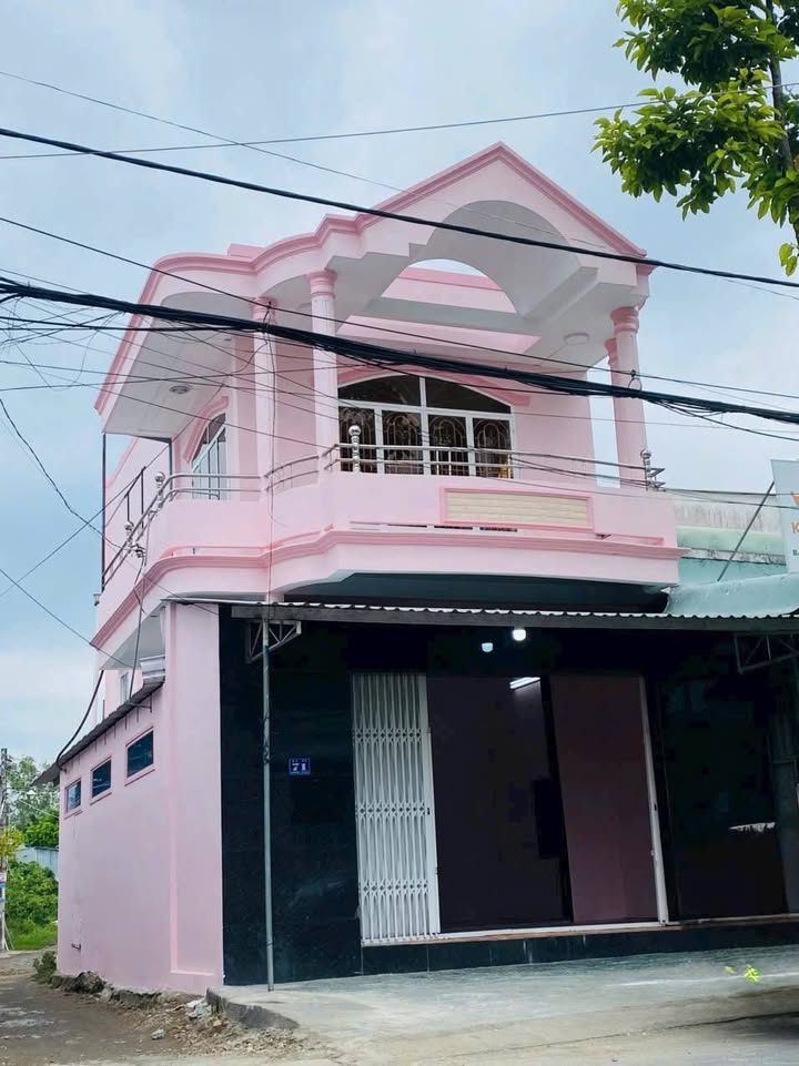 Bán nhà góc 2 mặt tiền đường Quang Trung, Trà Vinh 67m² - Vị trí đắc địa gần trường học!