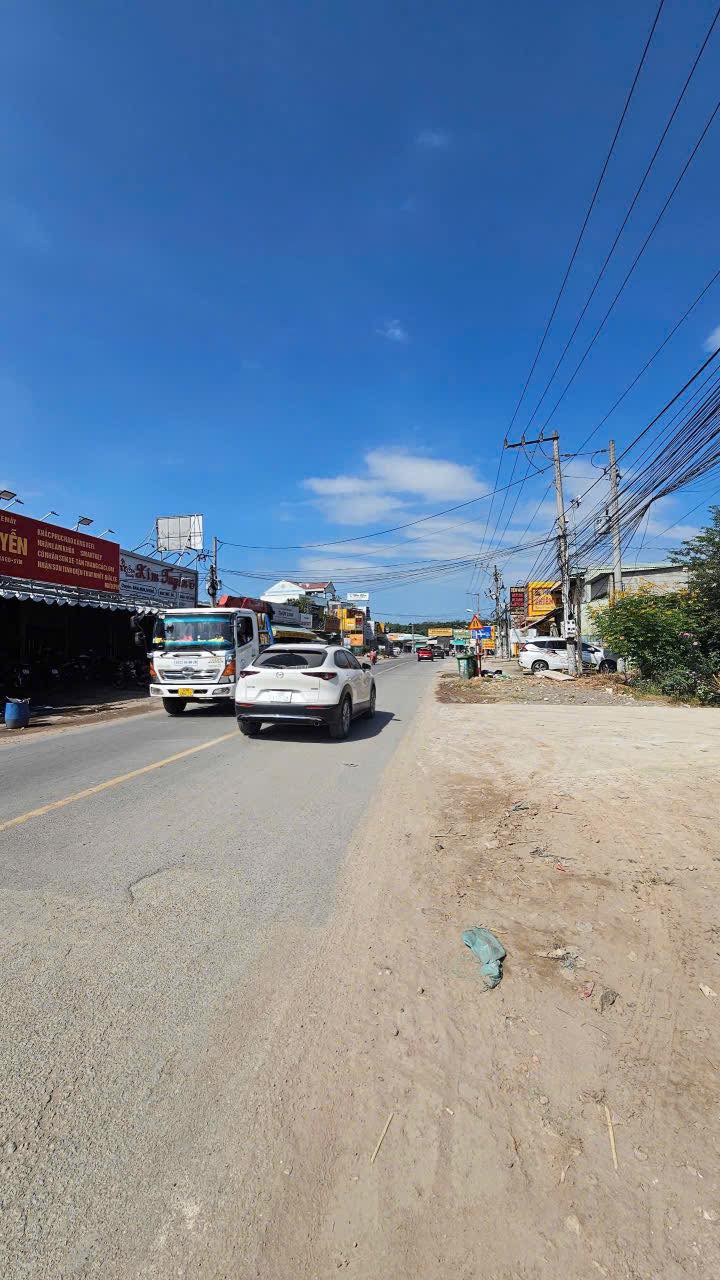 Đất hai mặt tiền đường DH423, Tân Uyên 1441m² giá 13 tỷ - Cơ hội đầu tư kinh doanh tuyệt vời!