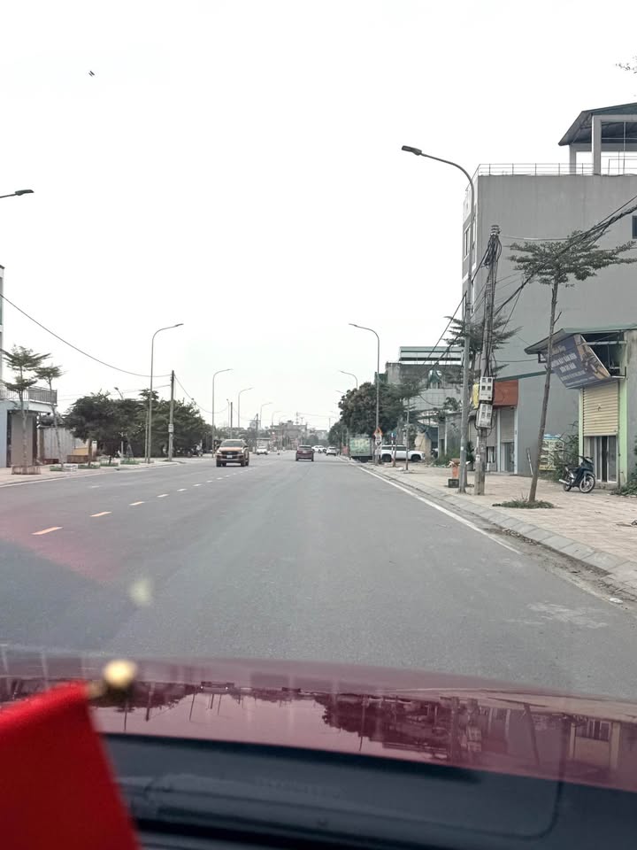 Đất mặt đường D5, Phường Lê Hồng Phong, 108m² giá 5.4 tỷ - Kinh doanh thuận lợi!