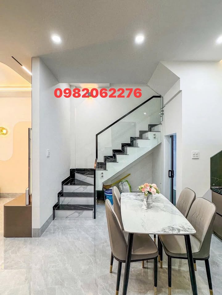 Nhà đẹp Minh Khai 27m² giá 3 tỷ - Thiết kế hiện đại, ở ngay!