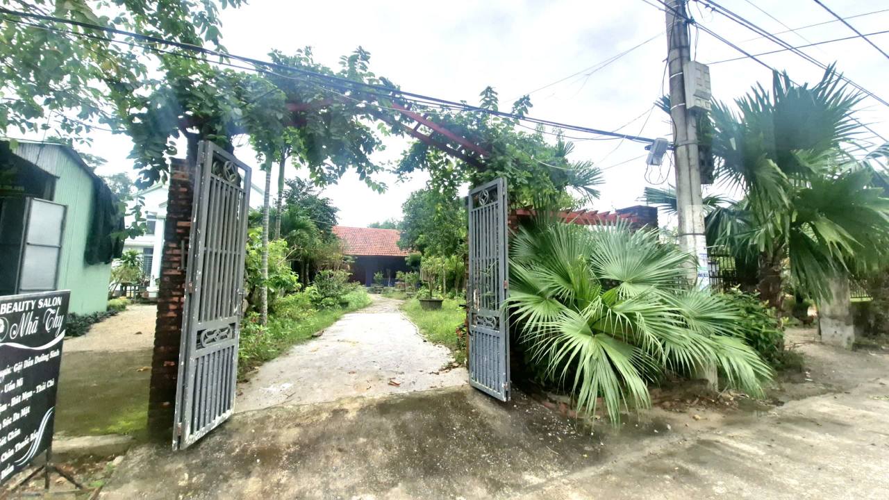 Nhà vườn Hòa Phong 500m² giá 3 tỷ - Không khí yên tĩnh, mát mẻ!