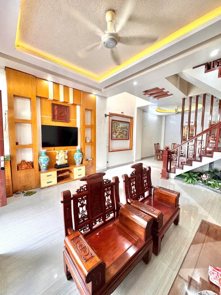 Nhà 3 tầng tại Đường Đặng Văn Minh, 66m² giá 4.5 tỷ - Hàng hiếm khu tái định cư!