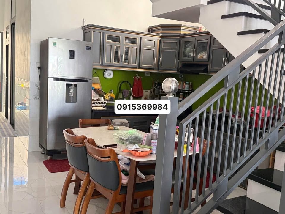 Nhà đẹp mặt tiền Quốc lộ 1A, Nha Trang 165m² giá 2 tỷ - Cần bán gấp!