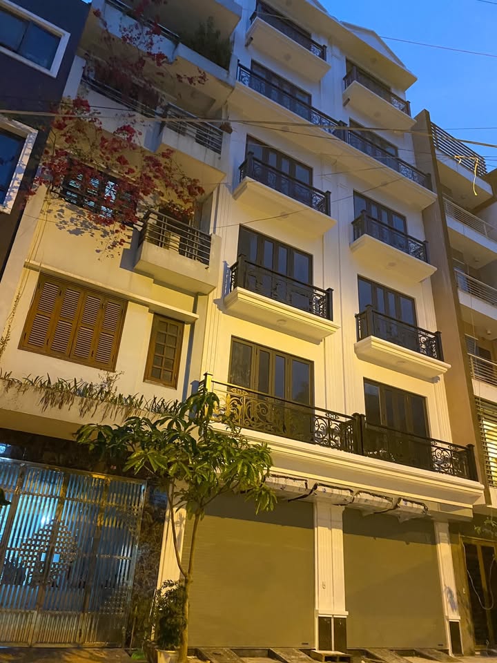 Nhà FrontHouse Trung Văn 60m² giá 15.9 tỷ - Kinh doanh đắc địa 24/24!