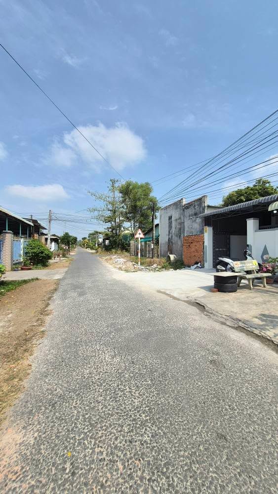 Nhà đẹp 126m² tại Khu phố Trường An, Phường Long Hoa, giá 1.18 tỷ - Sẵn sàng vào ở!