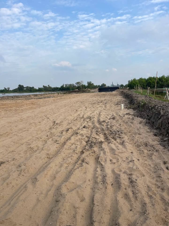 Bán gấp FrontHouse mặt tiền đường N8 405m² giá 4 tỷ - Đầu tư sinh lời cao!