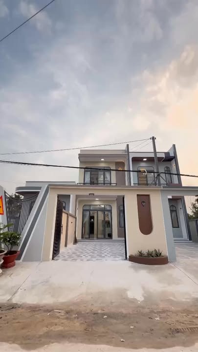 Nhà lầu Phạm Hùng, Phường Long Thành Trung, 120m² giá 2.59 tỷ - Chính chủ bán gấp!