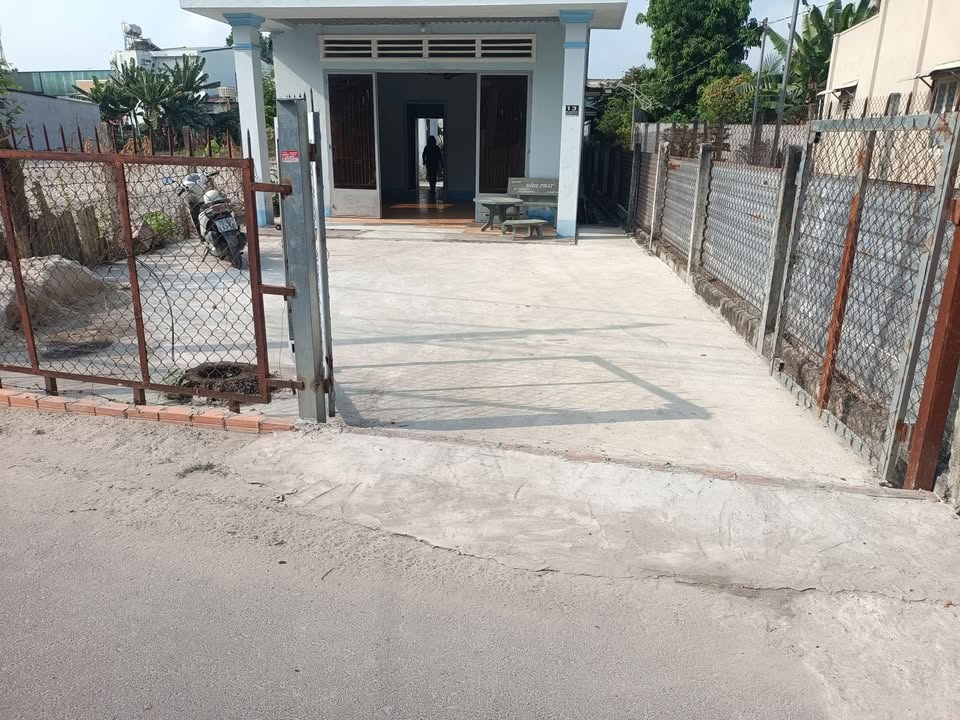 Nhà nguyên căn hẻm nhựa Nguyễn Văn Rốp, Phường 4, Tây Ninh - Chỉ 2.5 triệu/tháng!