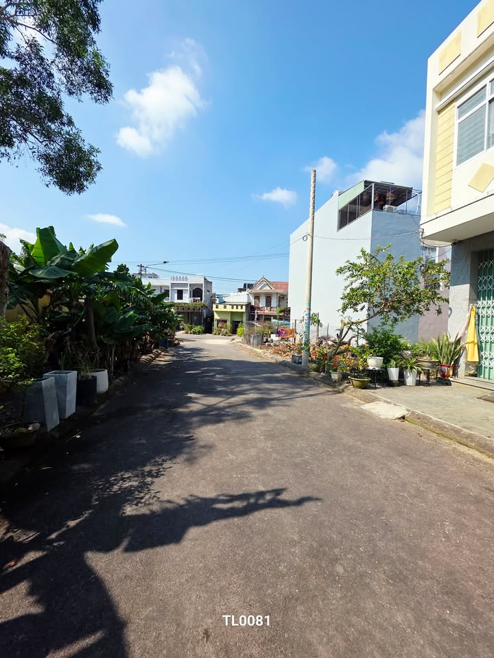 Đất Mặt Tiền Phường Đống Đa Quy Nhơn 52.5m² giá 2.1 tỷ - Hướng Đông Nam, Ô Tô Đậu Trước Nhà!