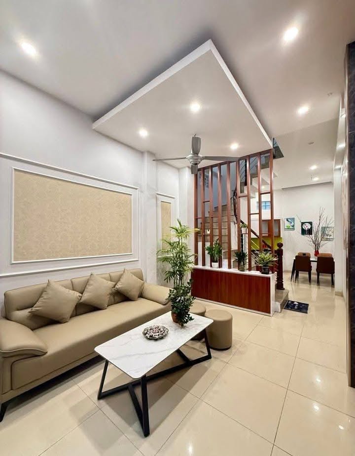 Nhà đẹp Định Công 35m² giá 7 tỷ - Lô góc thoáng sáng, sẵn sàng vào ở!