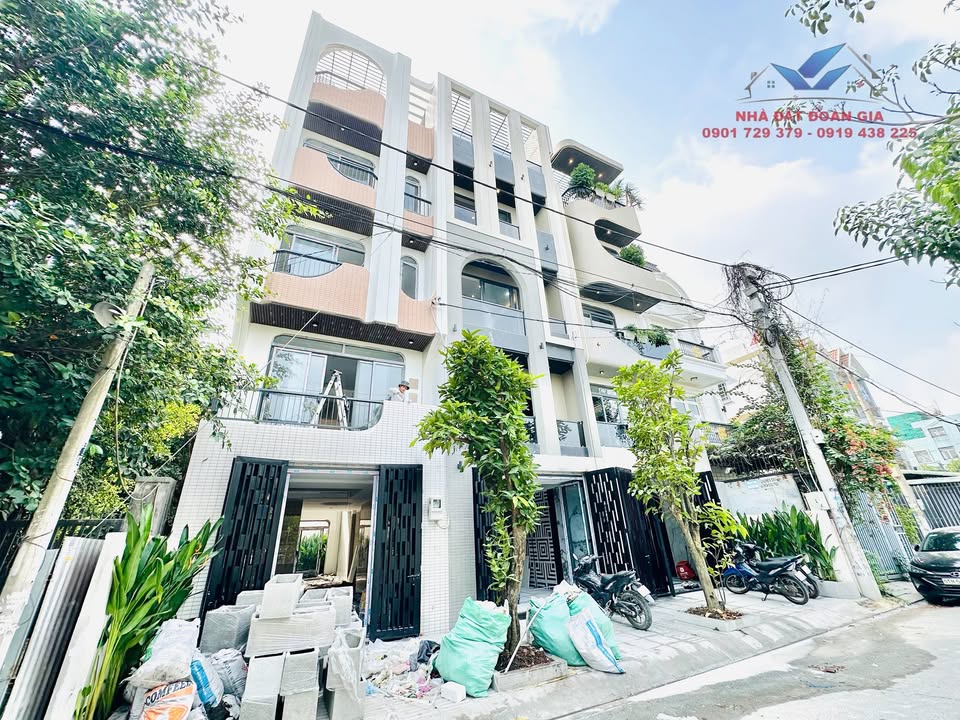 Nhà phố mặt tiền đường Thạnh Lộc 37, Quận 12, giá 8.5 tỷ - Đầu tư sinh lời ngay!