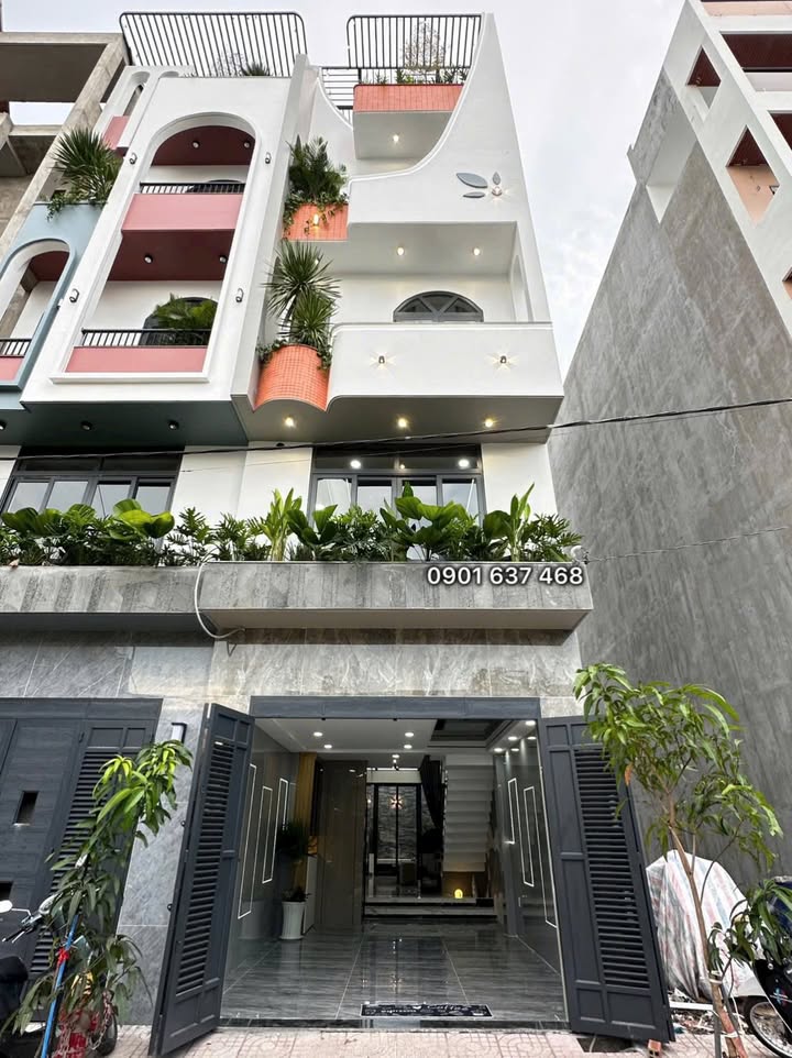 Nhà riêng Thạnh Xuân, Quận 12, 58m² giá 7.1 tỷ - Full nội thất, gara ô tô!