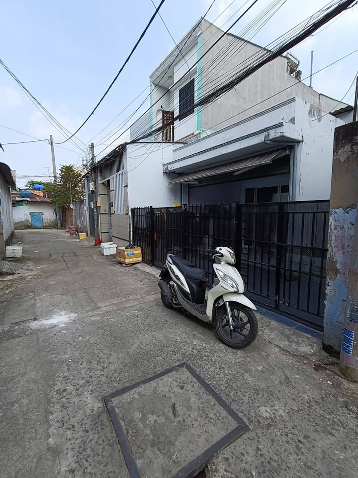 Nhà cấp 4 hẻm 3,5m xã Bà Điểm 108m² giá 4.3 tỷ - Sổ hồng chính chủ!