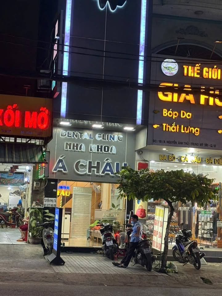 Nhà mặt tiền Nguyễn Ảnh Thủ Quận 12, 21m² giá 5.5 tỷ - Kinh doanh sinh lời ngay!