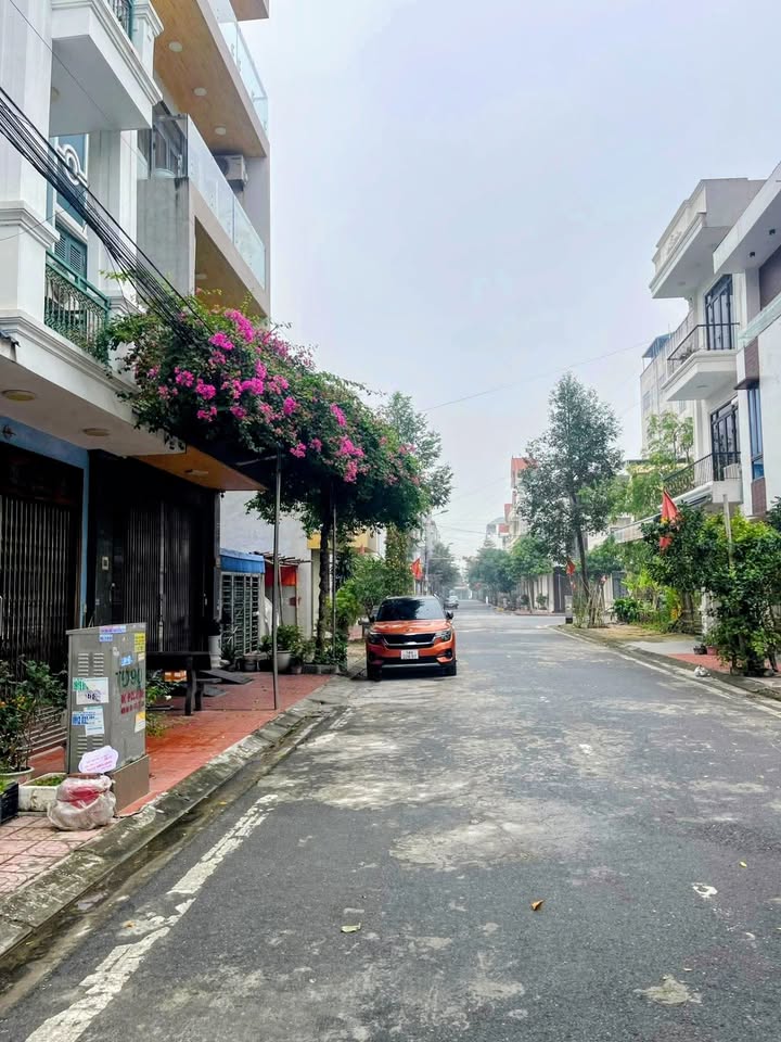 Đất mặt đường Nguyễn Khánh Toàn, Nam Định 80m² giá 3.8 tỷ - Vị trí đẹp, dân cư đông đúc!