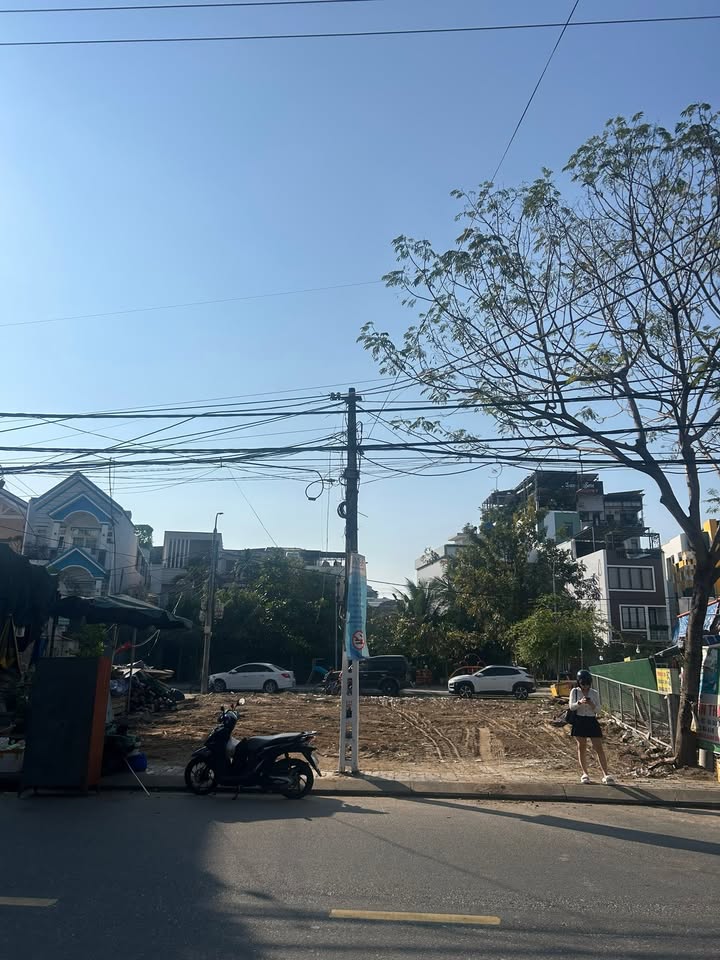 Đất liền kề 3 mặt tiền tại Sơn Trà, Đà Nẵng - Diện tích 250m², Bán gấp!