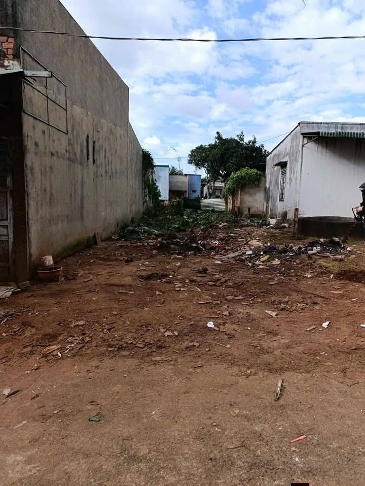 Đất thổ cư 150m² tại Hẻm Nguyễn Tất Thành, Thị Xã Buôn Hồ - Giá chỉ 1.35 tỷ