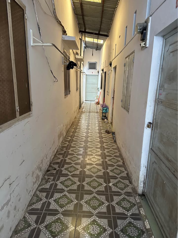 Phòng trọ sinh viên tại Cần Thơ 12m² giá chỉ 1 triệu - An ninh tốt, gần trường!