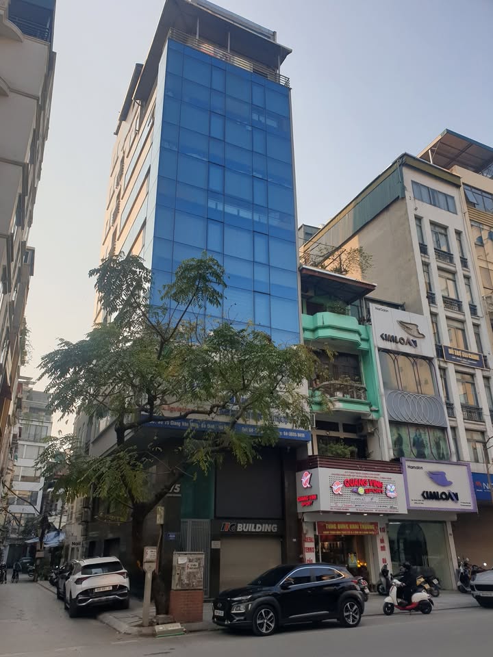 Nhà mặt phố Lạc Long Quân, Cầu Giấy, 90m² giá 35 tỷ - Kinh doanh đỉnh cao!