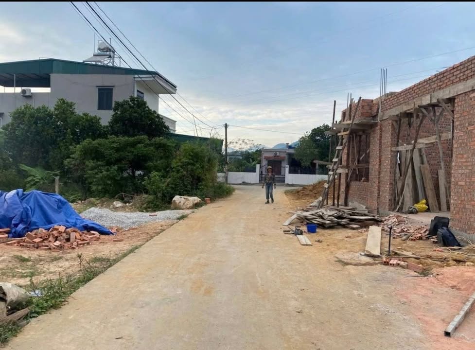 Đất nền khu 9 Thanh Sơn 100m² giá 1.1 tỷ - Đường bê tông ô tô tránh nhau!