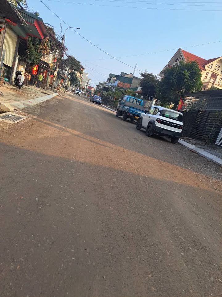 Nhà 3 tầng Phường Hà Tu 69m² giá 1 tỷ - Đón Tết ngay!