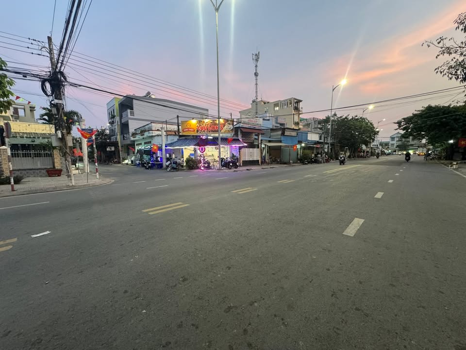 Bán nhà mặt tiền Diệp Minh Tuyền, Mỹ Tho 64m² giá chỉ 2.65 tỷ - Sát trường học!